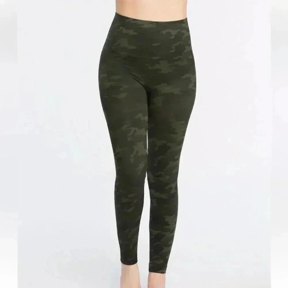 Spanx Women's Large Look At Me Now Seamless Leggings Camo Green Camouflage L Lg - Picture 1 of 8